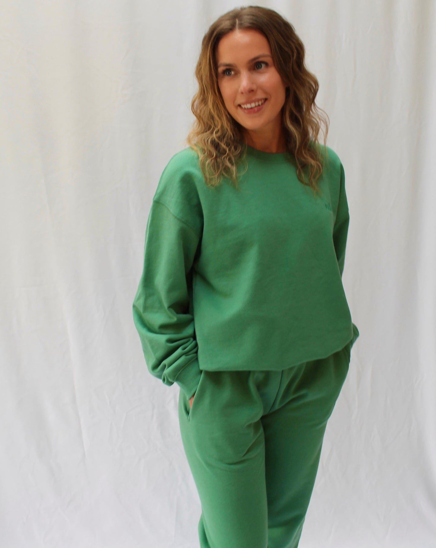 Green Vida Sweatshirt