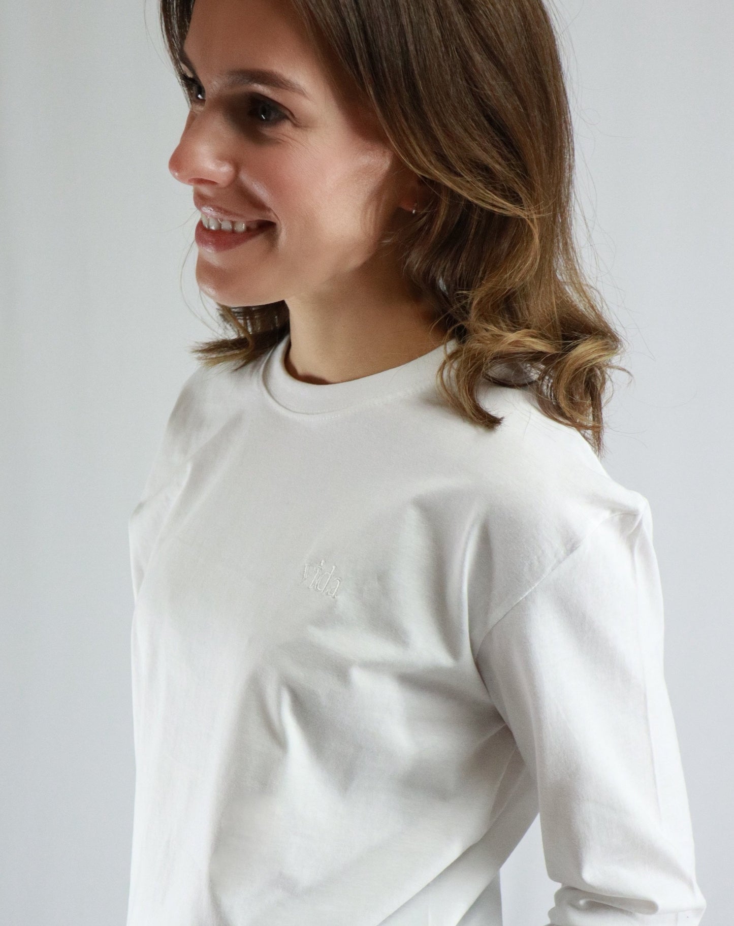 White Vida Long Sleeved T-Shirt